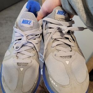 Nike shoes SZ 9.5 mens